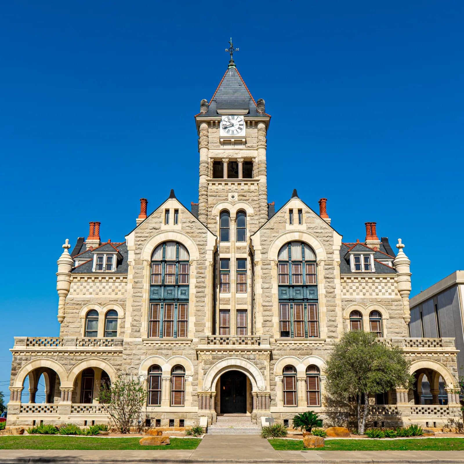 Victoria County Courthouse in downtown Victoria, TX
